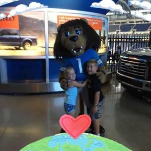 Meet your Posher, Robert